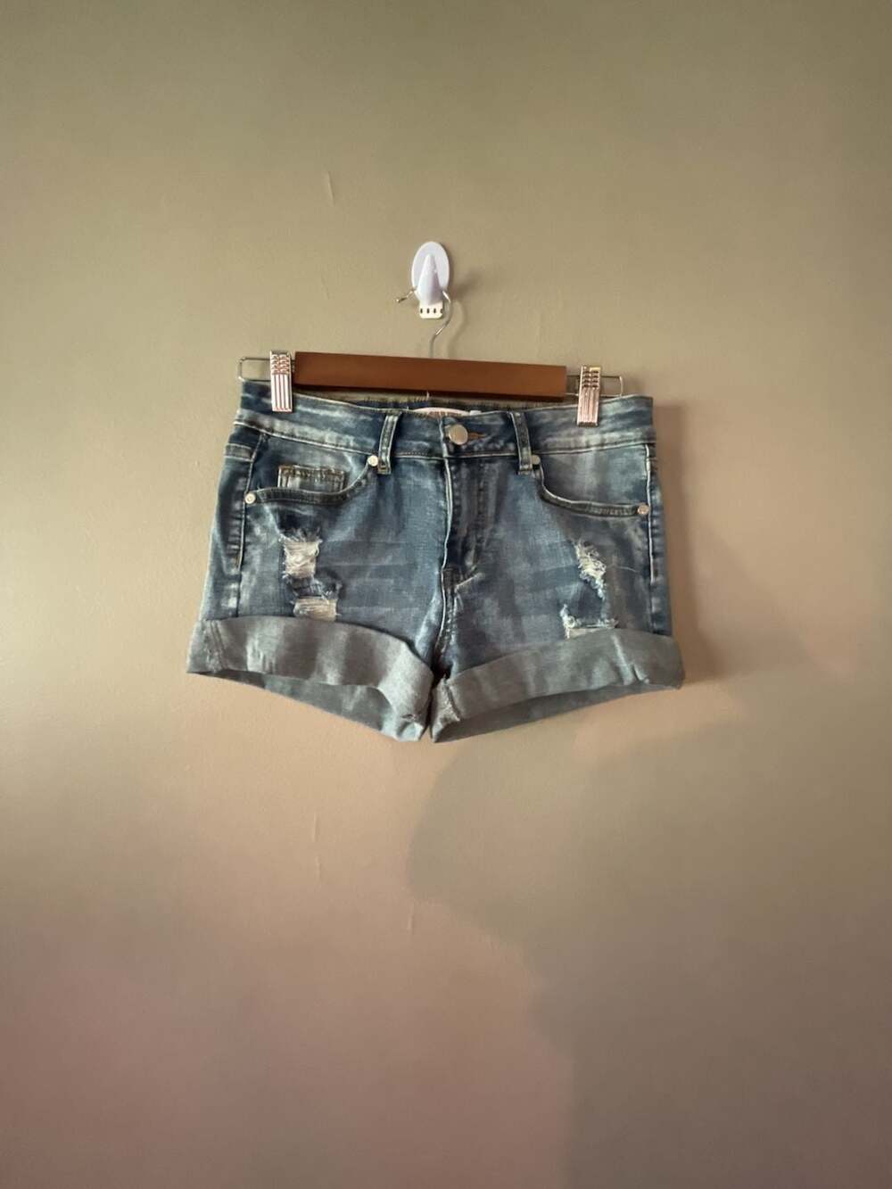 Size 7 Blue Celebrity Ace Distressed Cuffed Denim Jean Shorts